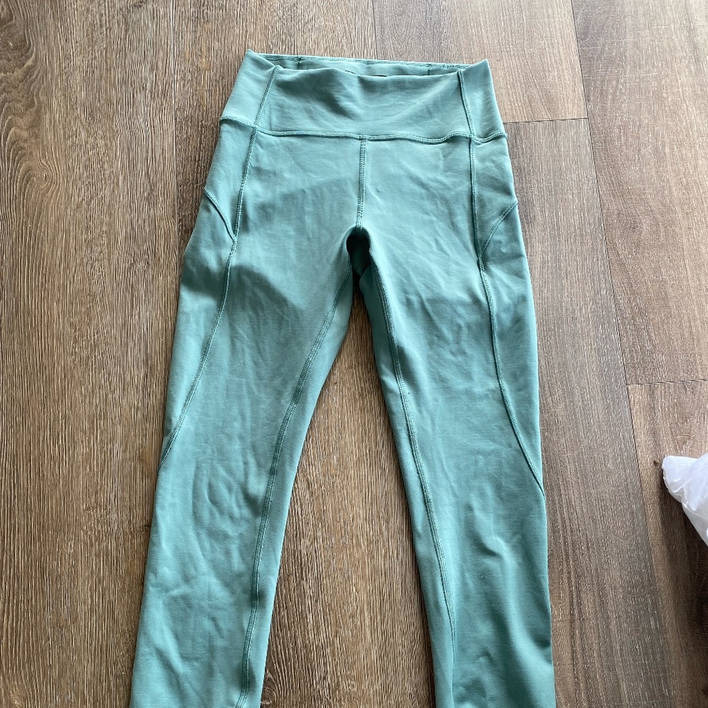 Lululemon Cropped Leggings